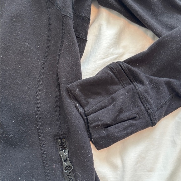 Black Lululemon Align Women's Jacket I believe is a size 4 or 6 selling as is - Picture 3 of 5